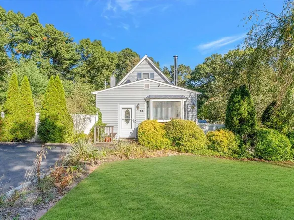 51 Wood Road, Centereach, NY 11720