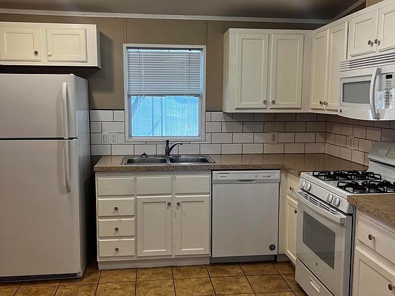 2nd image of 340 Buffalo Cir SE