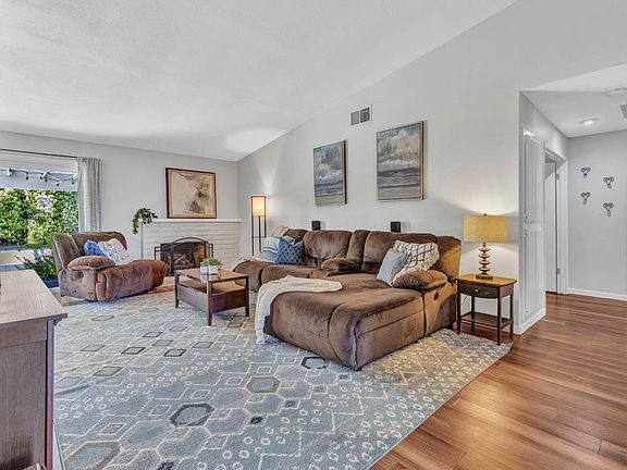 4th image of 4071 Fairfax Drive