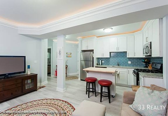 3rd image of 15 W Davis St #D-307