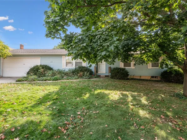 212 N Linn St, Mechanicsville, IA 52306