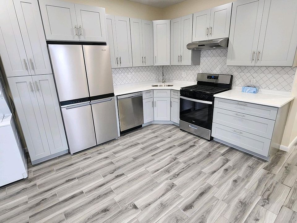 1st image of 288 Lafayette St #1