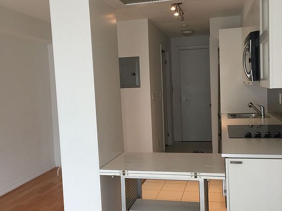 3rd image of 111 Elizabeth St #929