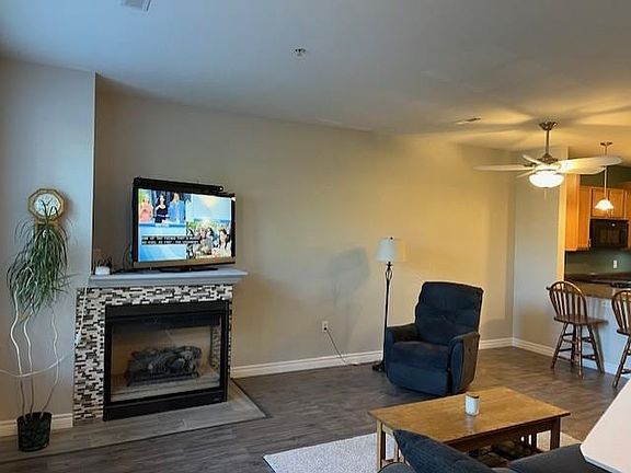 4th image of 1133 Enterprise Dr #1133