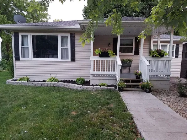 259 W Ruby St, Macon, IL 62544