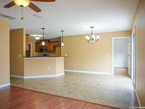 5th image of 289 SW Deanna Ter