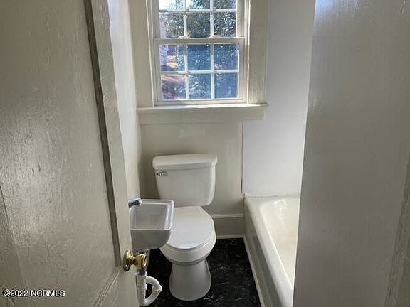 5th image of 1711 Lincoln Dr