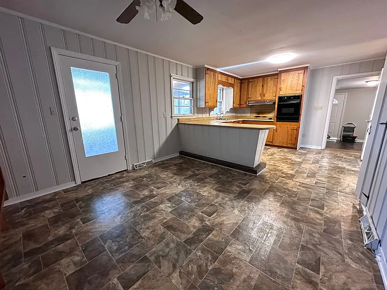 108 Benton Dr NW — Photo 7