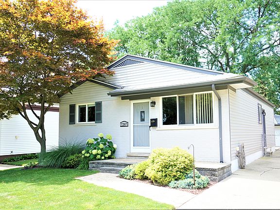 3rd image of 7287 Kubis St