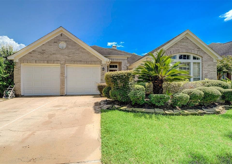 1st image of 3918 Summerfield Dr