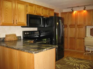 206 N Olive St, Toulon, IL 61483