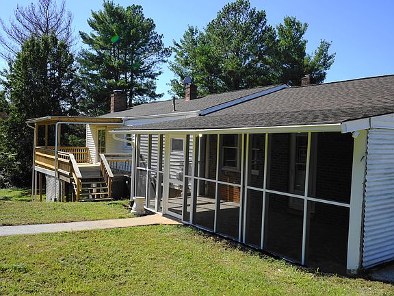 4th image of 600 Farmer Ln