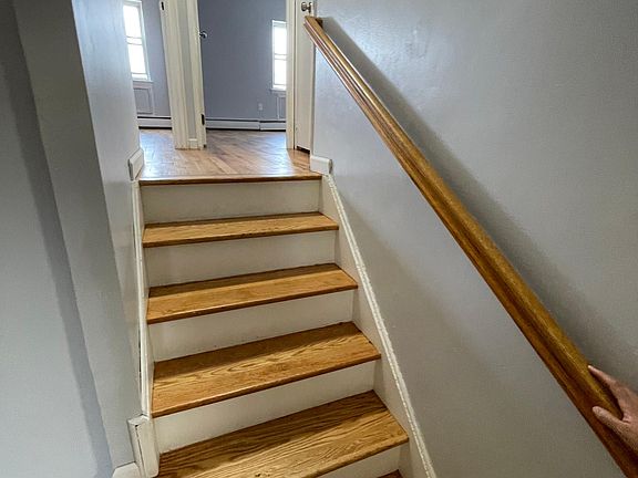 3rd image of 157 Bay 47th St #2nd