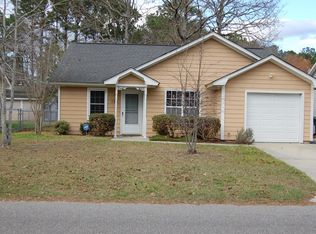 135 Manchester Rd, Summerville, SC 29486
