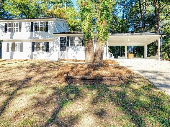 2nd image of 506 Birch Ln