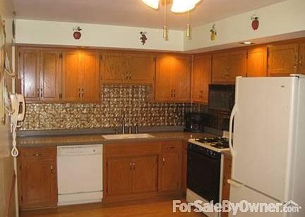 2nd image of 7225 152nd St #6