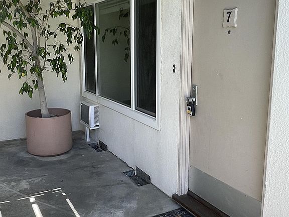 3rd image of 3355 Manning Ave #7