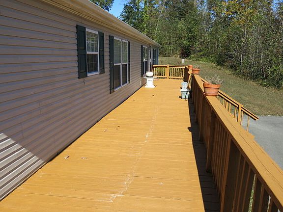 3rd image of 2229 Luttrellville Ln