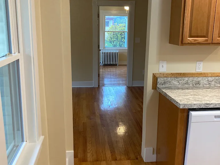 13 Vernon St #1 — Photo 3