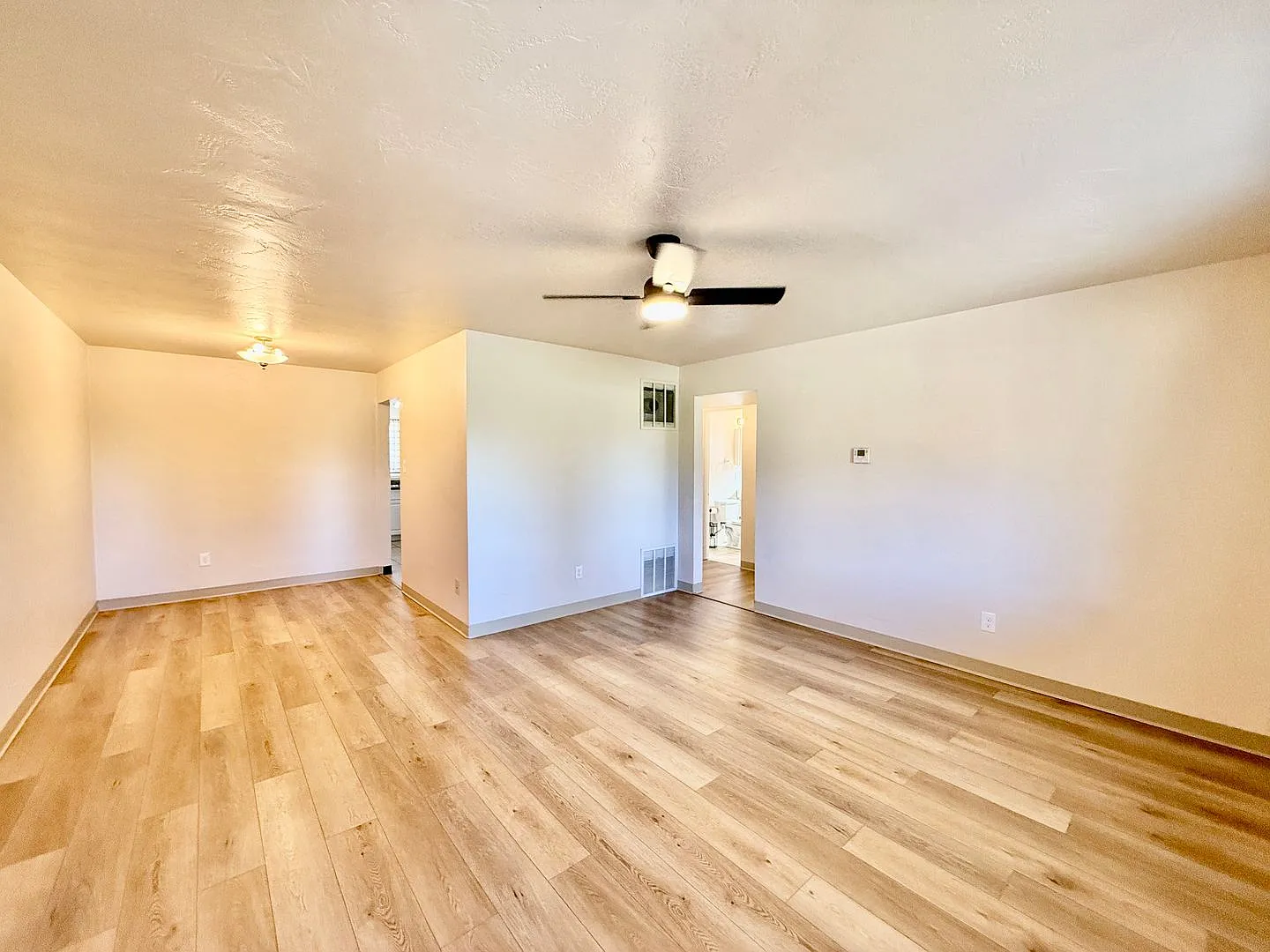E Pikes Peak Ave 1304-1308 — Photo 2