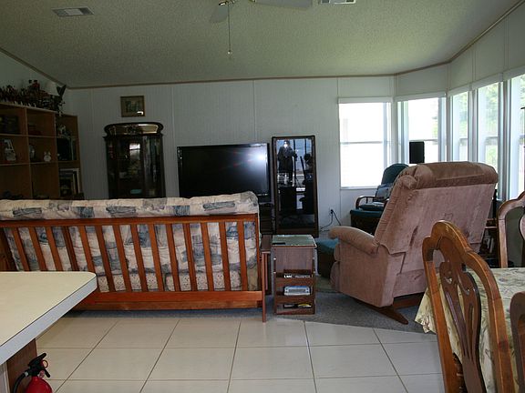 4th image of 635 Sun Ray Ct