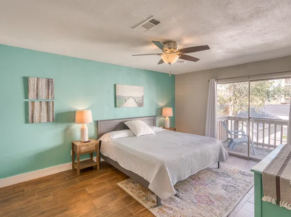 104 Cove East #207, Horseshoe Bay, TX 78657