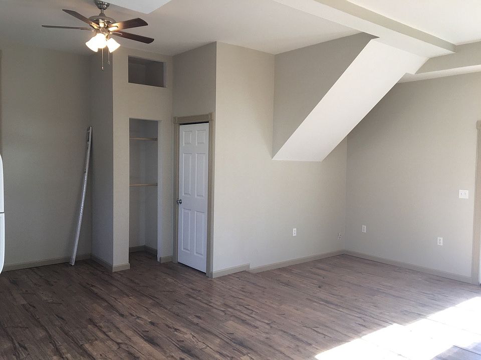 2nd image of 200 E 5th St #110