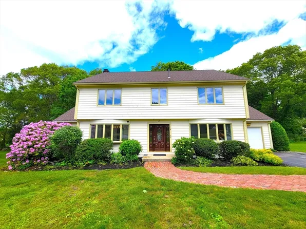 3 Overlook Dr, Chelmsford, MA 01824