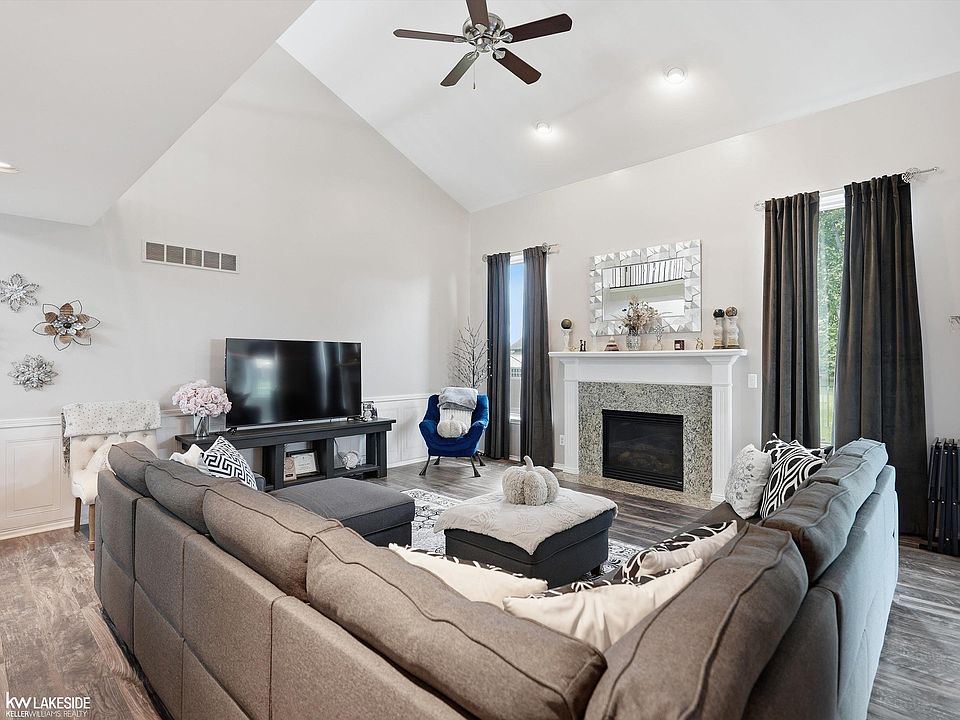 50494 Commons Dr, photo 5