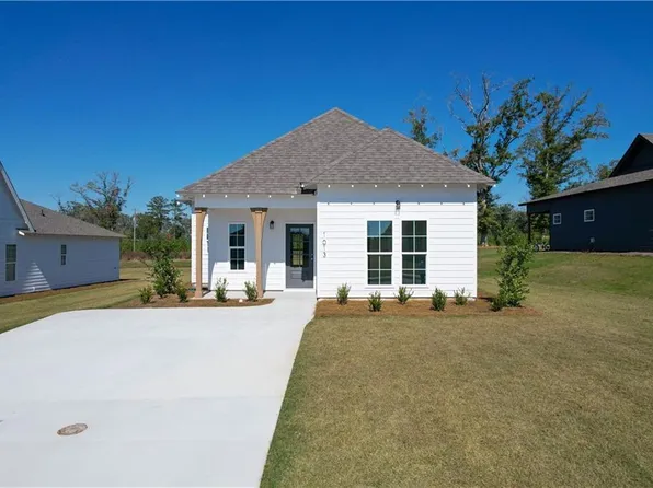 1013 Crossing Ct, Valley, AL 36854