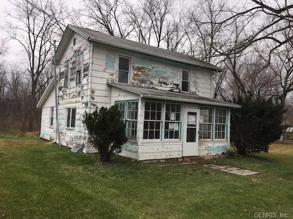 7 Bridge St, Dundee, NY 14837