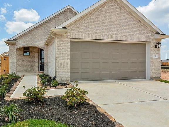 3rd image of 704 Lake Lacosta Dr