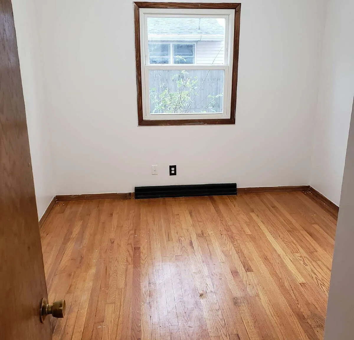 3 bed, 1.5 bath, $1,445 — Photo 2