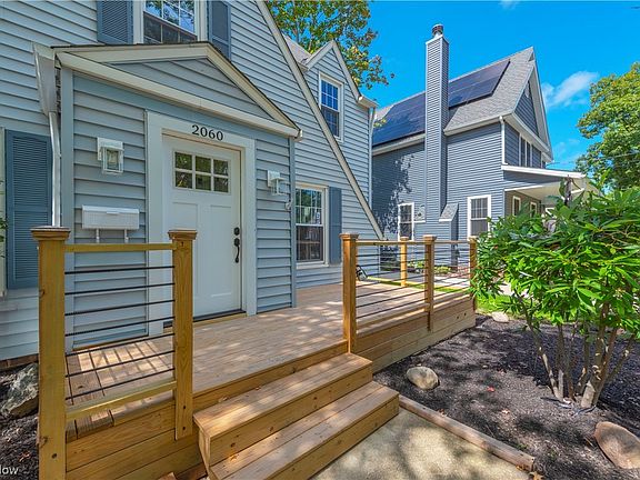 3rd image of 2060 Lakeview Ave