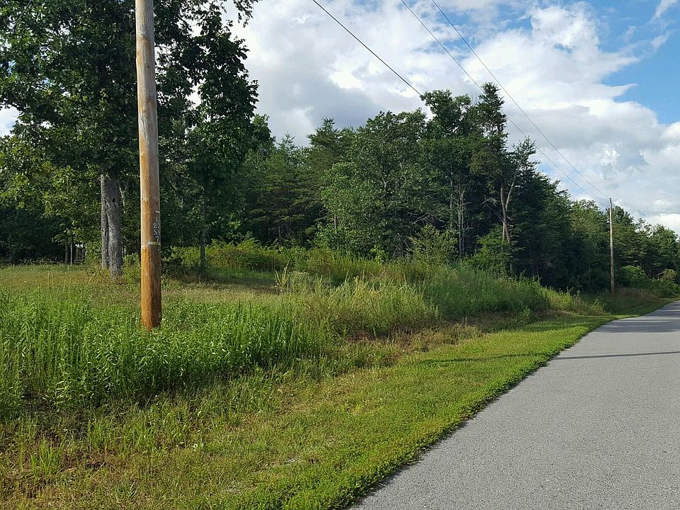 2nd image of Creek Vale Dr
