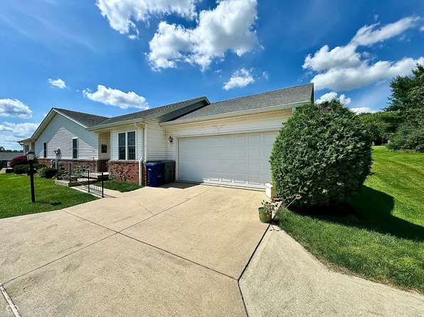 101 Longcastle Dr APT 2, Greencastle, IN 46135