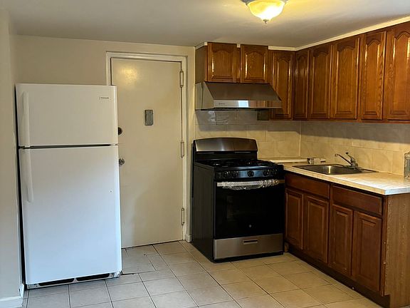 5th image of 61-53 219th St #B