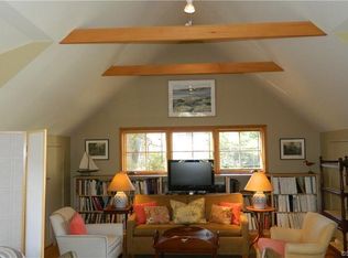 4 Waterbury Ave, Madison, CT 06443