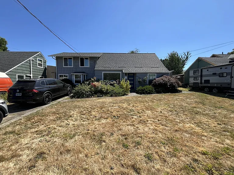 6640 NE Roselawn St — Photo 2