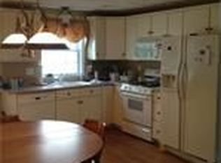 31 Orchard St, Tewksbury, MA 01876