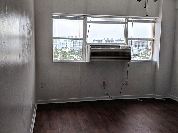 2nd image of 810 Washington Ave #910