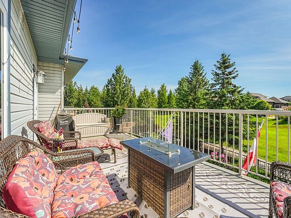 3rd image of 412 Ravine Ct