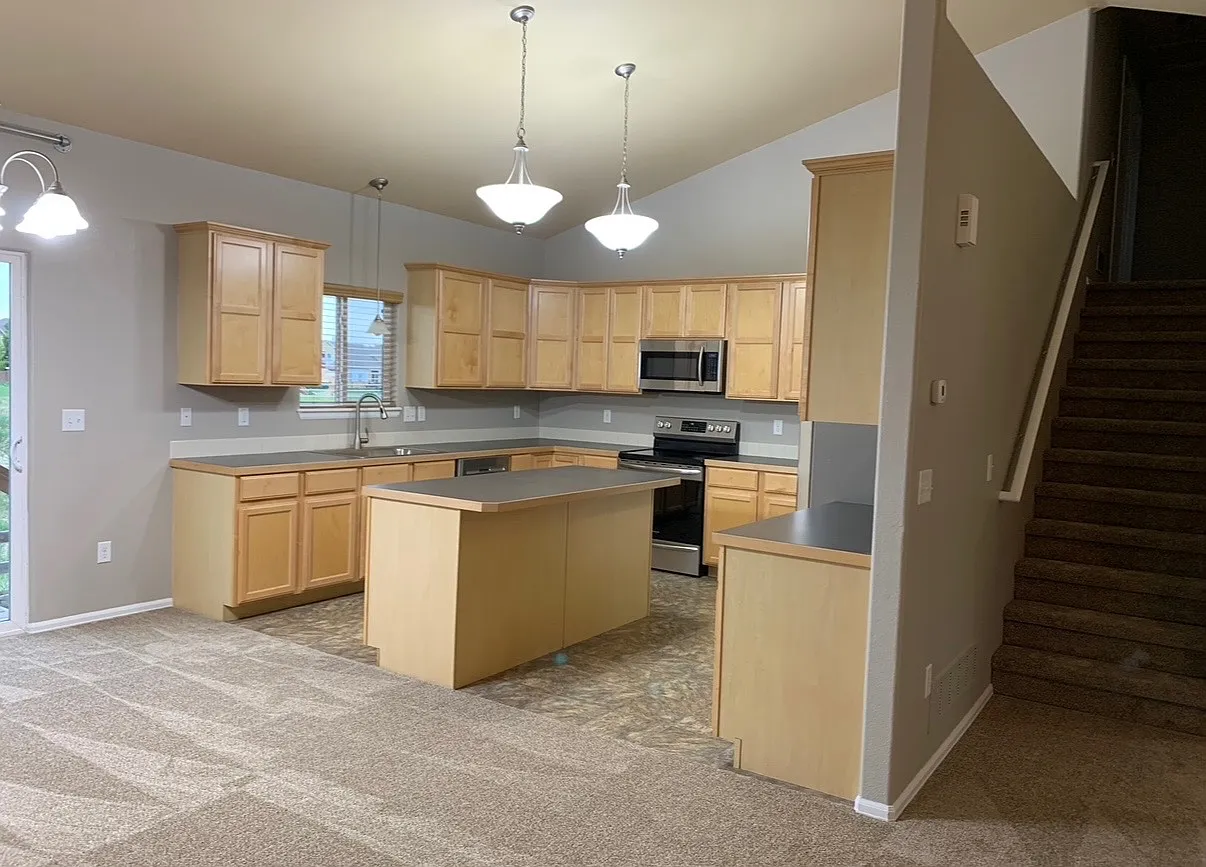 3 bed, 2062 sqft, $2,800 — Photo 3