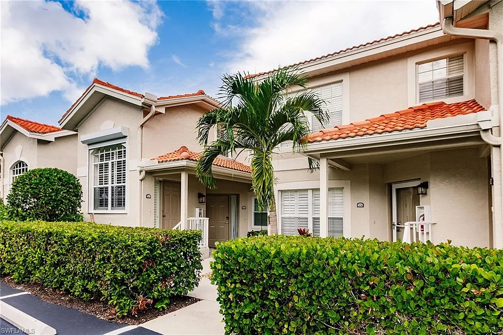 2 bed, 2.0 bath, 1360 sqft, $4,750 — Photo 2