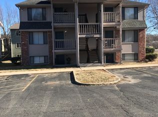 5220 SW 10th Ave, Topeka, KS 66604