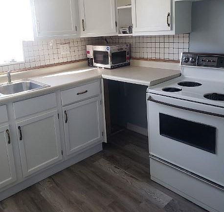 2nd image of 6044 Kearney Ave