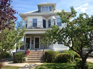 141 Manthorne Rd, West Roxbury, MA 02132