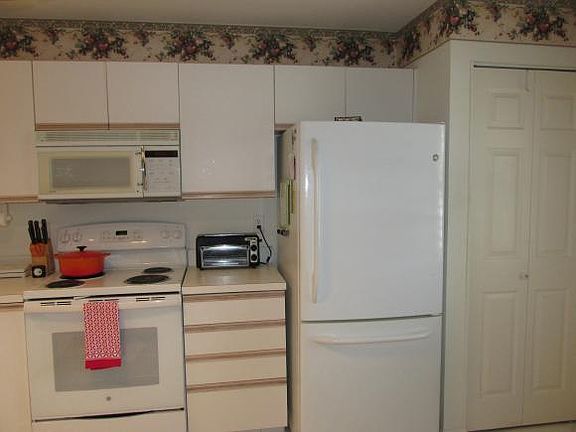 3rd image of 600 Saratoga Cir