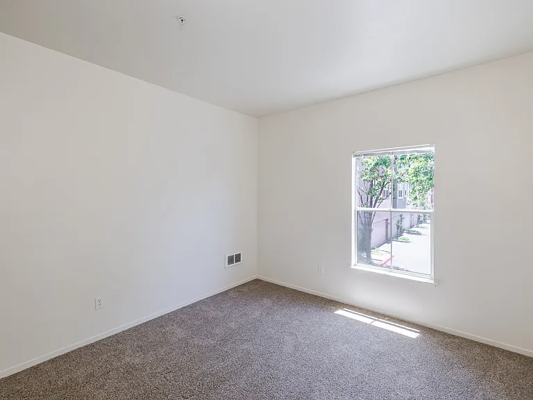 Parkview Family Apartments — Photo 8