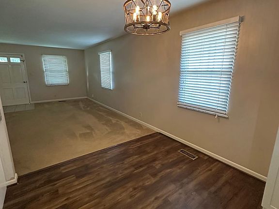 5th image of 2807 Ashwood Ave #A